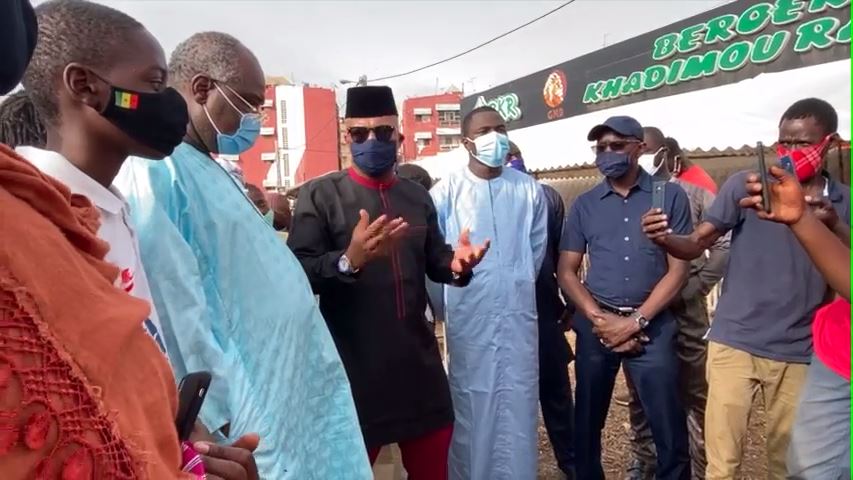 Tabaski : La Première Dame offre des moutons à El Hadj Diouf (Vidéo)