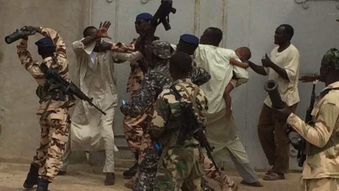 Tchad : Un colonel tire sur un mécanicien et se fait lyncher, l’armée en renfort