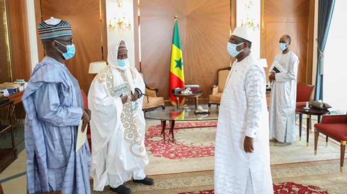 Décès du Khalife de Médina Baye : une délégation nigériane reçue au Palais par Macky Sall