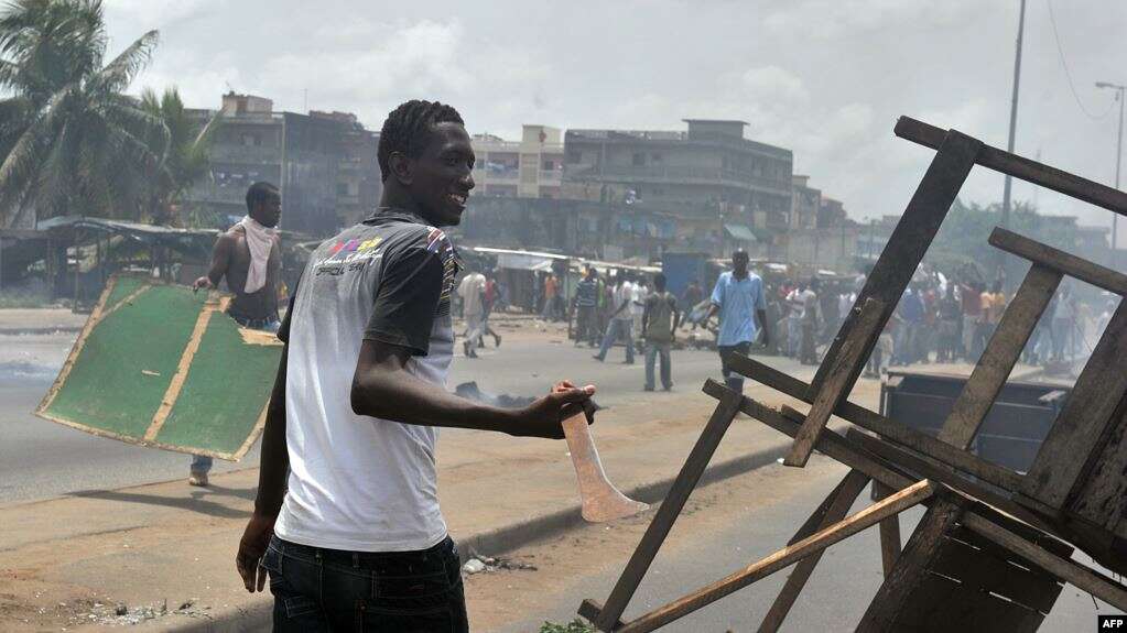 3e mandat pour Ouattara : Déjà 4 morts annoncés lors de manifs en Côte d’Ivoire