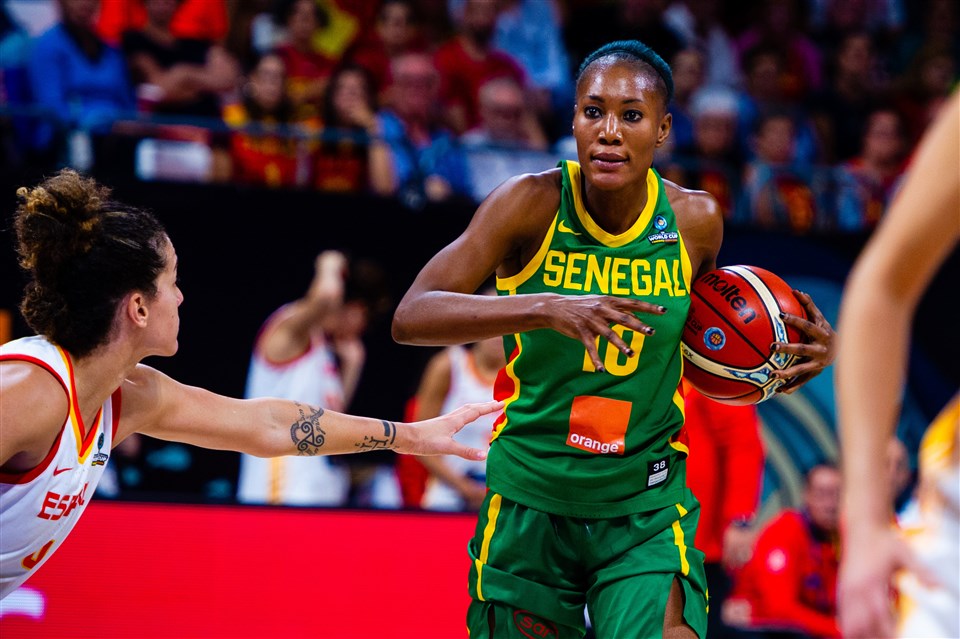 Afrobasket 2021 : Astou Traoré a été récompensée par la FIBA Afrique