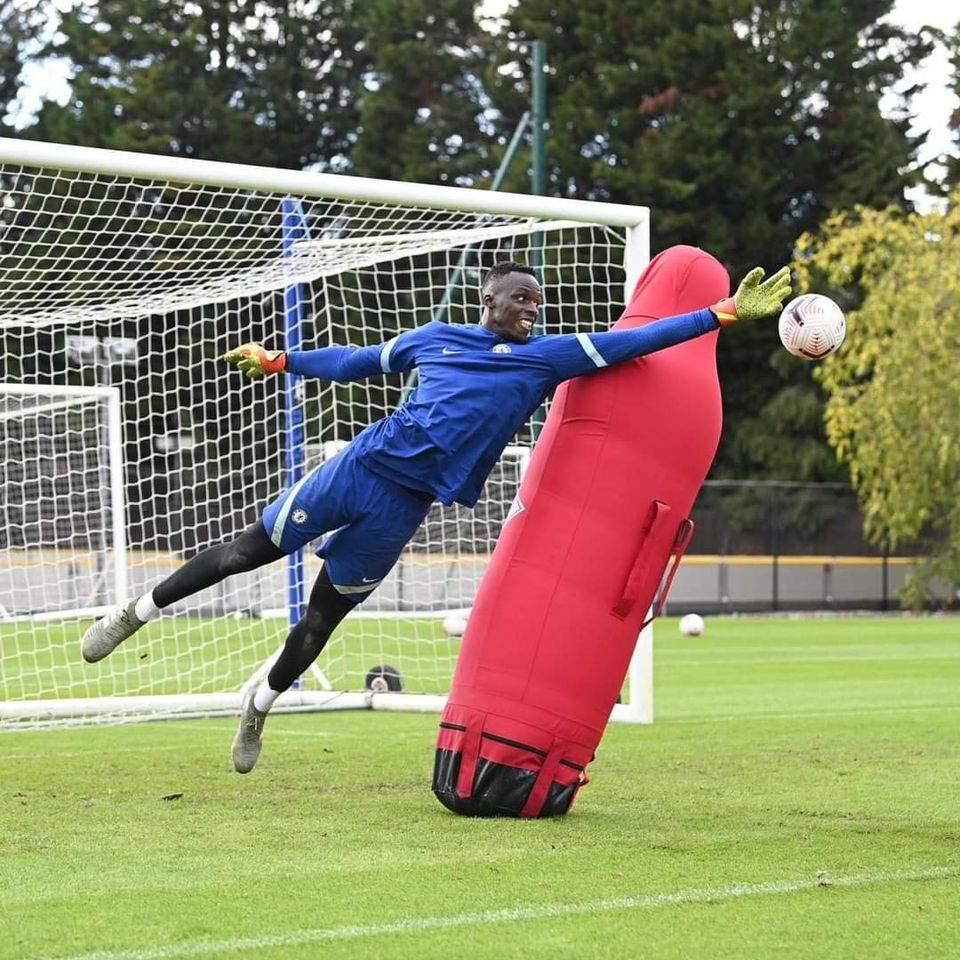 Chelsea : Première Séance d’entrainement d’Edouard Mendy (4 Photos)