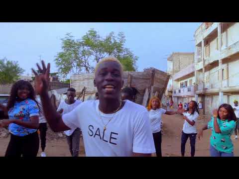 « Rakou Mamba Mbaye », le tube de Ibro Nadio qui cartonne [Clip officiel]