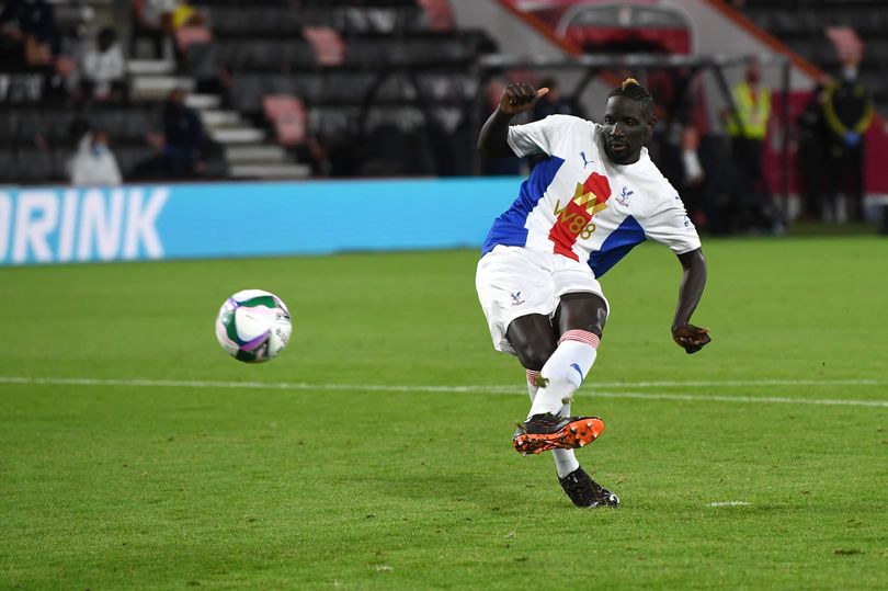 Crystal Palace : L’entraîneur très content de voir Sakho rejouer au football…