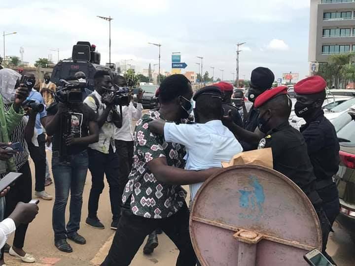 Tortures : Aliou Sané met en garde la police et donne crédit aux accusations de Mohamed Ndoye