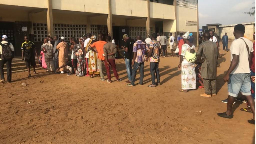 Présidentielle Côte D’Ivoire : Ouverture des bureaux de vote sous tension…(vidéo)