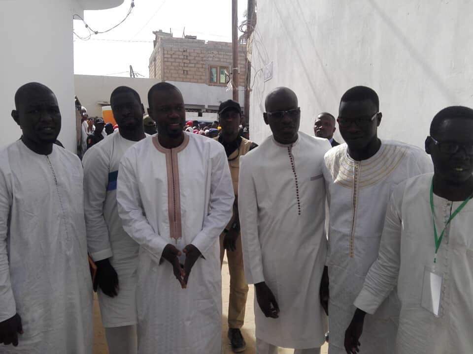 Les Layènes en deuil : Sonko présente ses condoléances au Khalife