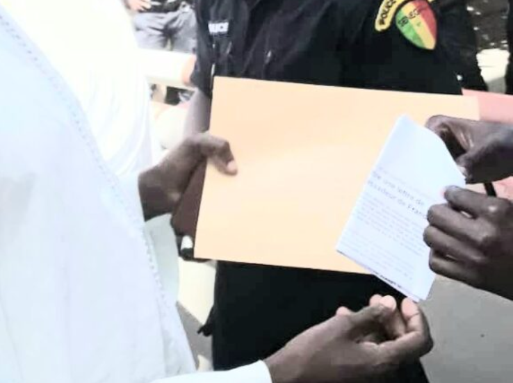 Blasphème contre Mouhamed (Psl) : Jamra a déposé sa lettre de contestation à l’ambassade de France