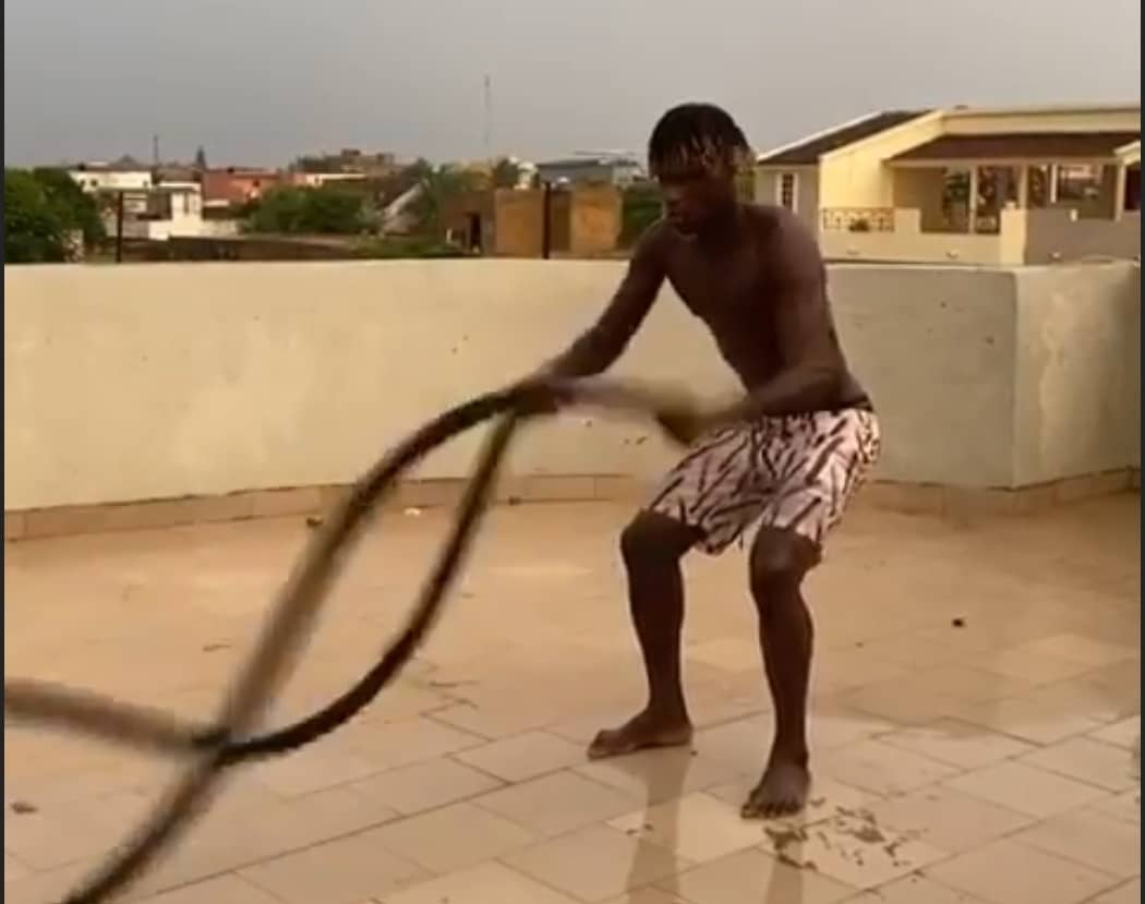 En vacance au Sénégal, Kara Mbodj se tue aux entraînements, Regardez !