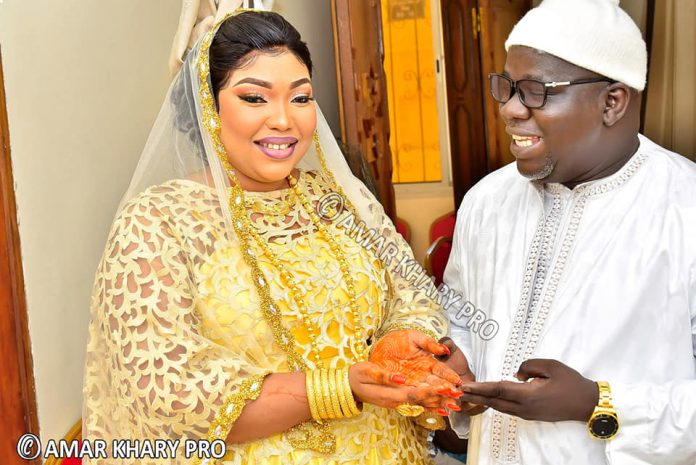 (08) Photos : Marie, l’épouse de Ndoye Bane,  élégante au baptême de sa fille Adja Déguène Chimère