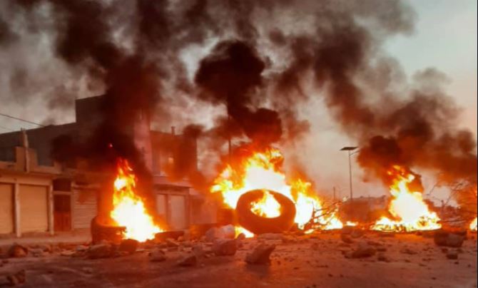 Confrontations étudiants et forces de l’ordre : Des blessés, un bus incendié à l’UGB