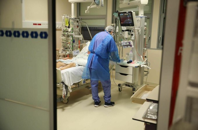 Covid-19 : La France enregistre 302 décès et plus de 27.000 nouvelles infections en 24 heures