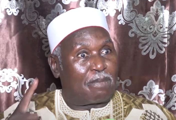 L’amour du Buzz : Imam Arabi Niasse « corrige » les « Saloum Saloum » (vidéo)