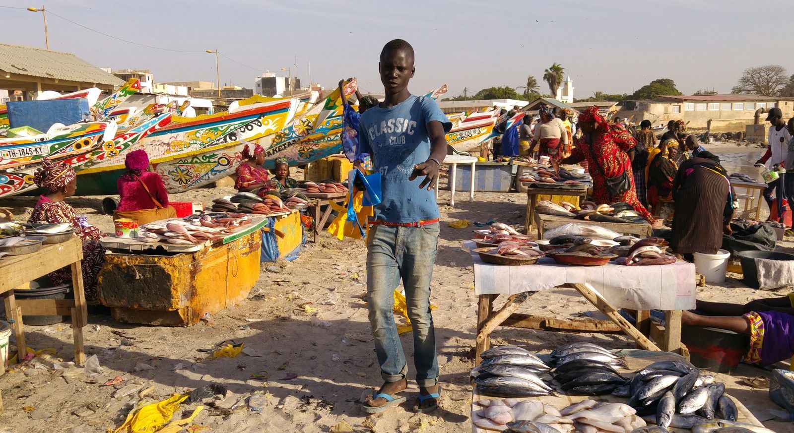 Maladie mystérieuse : Les pêcheurs poursuivent leurs activités à Soumbédioune