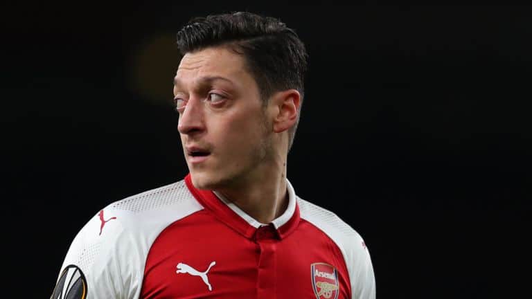 Le vestiaire d’Arsenal divisé dans la réintégration d’Ozil dans le groupe