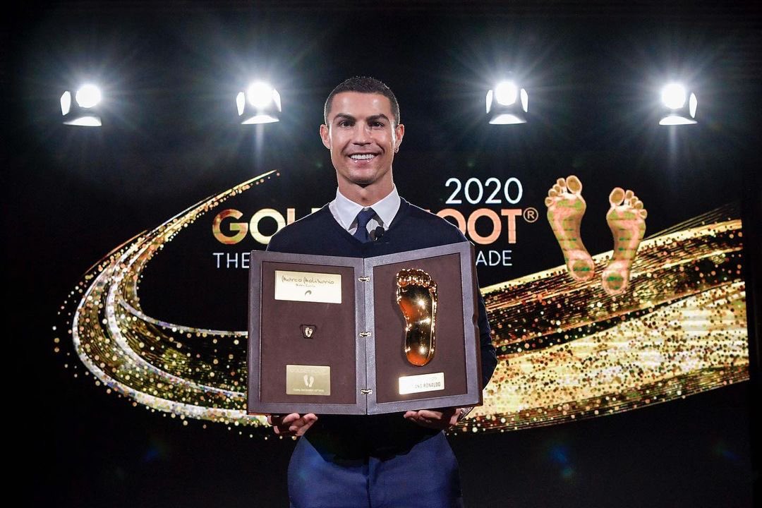Officiel: Cristiano Ronaldo remporte le Golden Foot 2020