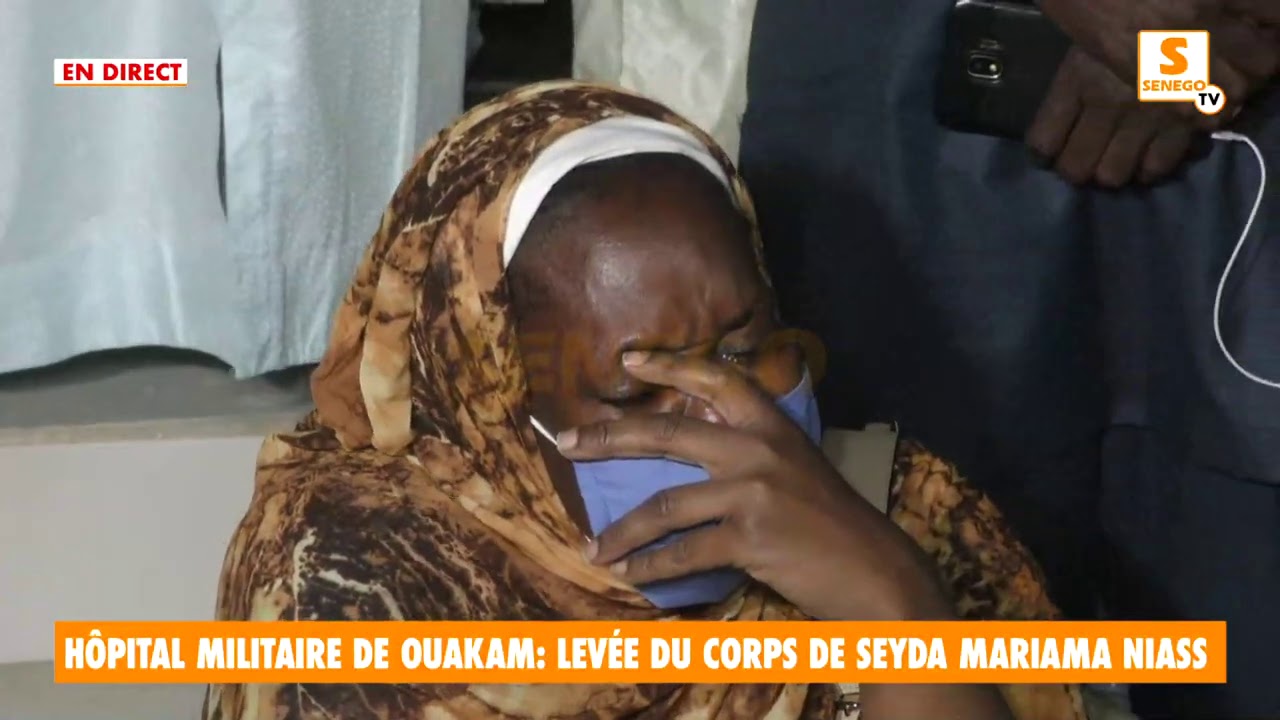 Levée du corps : Émouvant ! Sayda Mariama Niasse accompagnée par la sourate Yassin (Senego TV)