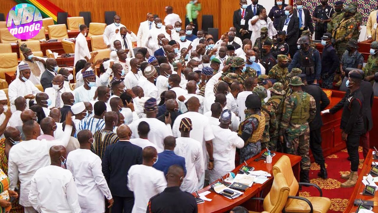 Ghana : Bagarre générale entre députés au Parlement (Vidéo)