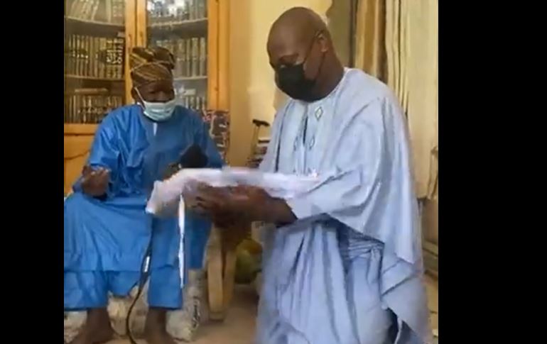 Guy Marius à Médina Baye : L&rsquo;activiste vilipende Macky devant Serigne Mahi…(vidéo-photos)