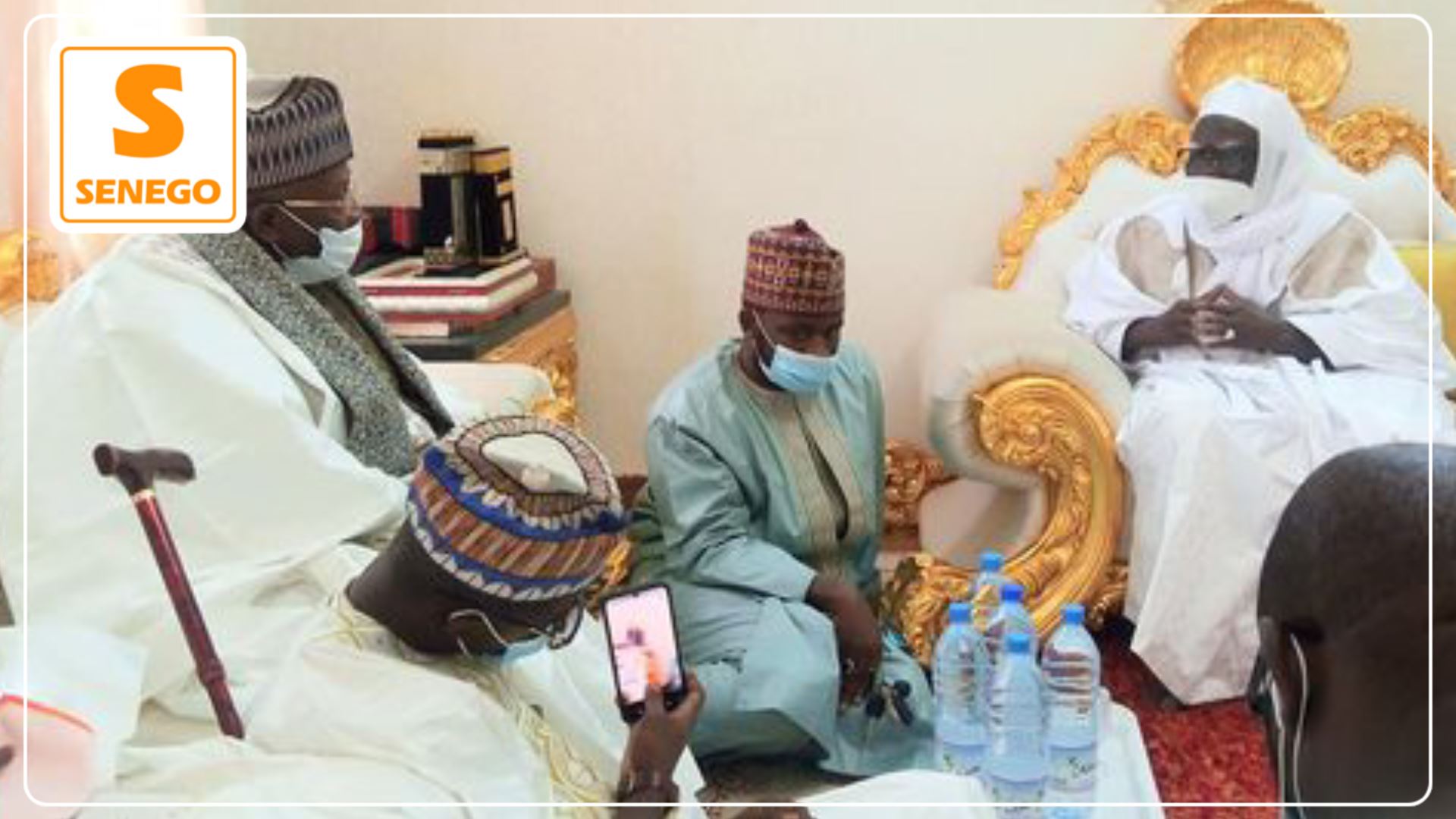 Touba : Le khalife de Léona Niassène rend visite à Serigne Mountakha (10 photos)