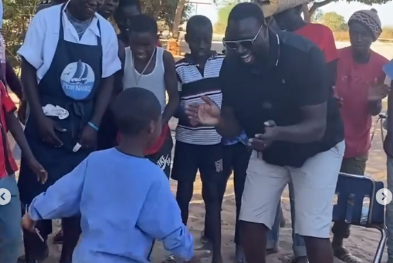 Omar Sy : Le bonheur au Sénégal avec son épouse…(vidéo)