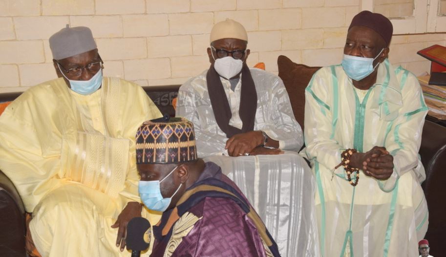 Décès de Serigne Abdou Aziz Sy Djamil : Les condoléances du Khalife des Tidianes…(photos)