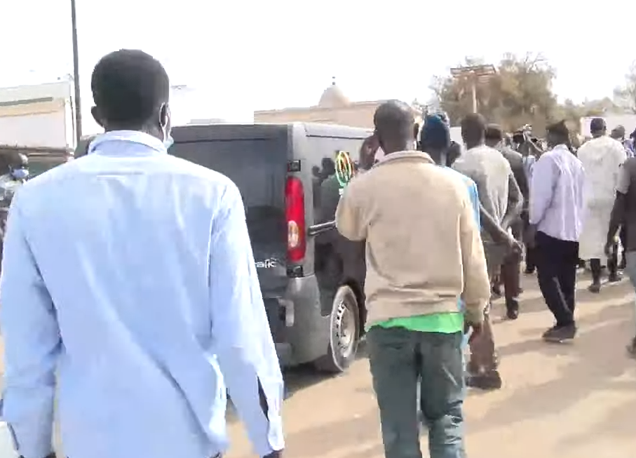 Revivez l&rsquo;inhumation de Boye Bambara au cimetière musulman Bakhiya de Yoff (Senego-TV)