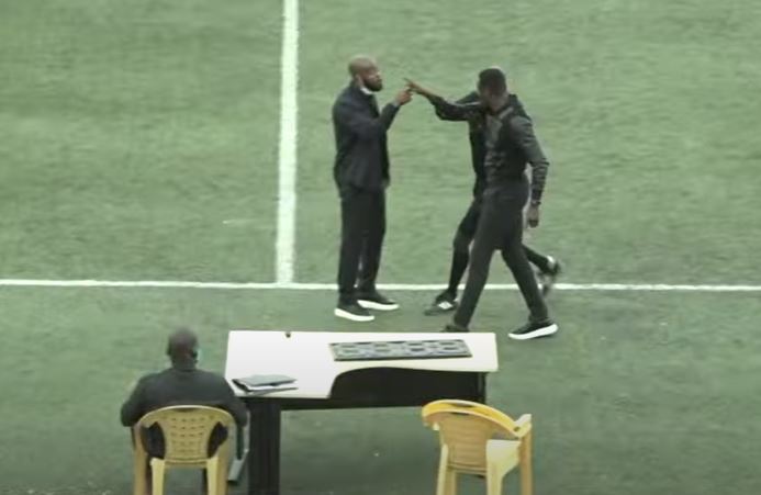 Ligue 1 – Teungueth FC vs Niarry Tally : Vive altercation entre Youssouph Dabo et Pape Thiaw (Vidéo)
