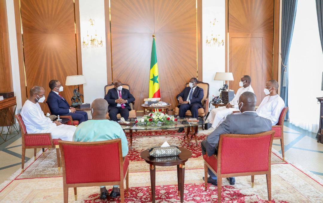 Présidence de la CAF : Macky Sall reçoit le candidat ivoirien Jacques Anouma (Photos)