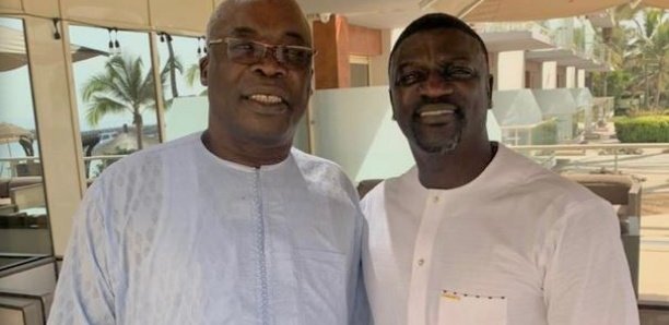 Décès Abdou Aziz Mbaye : Akon pleure son « mentor » et « père »