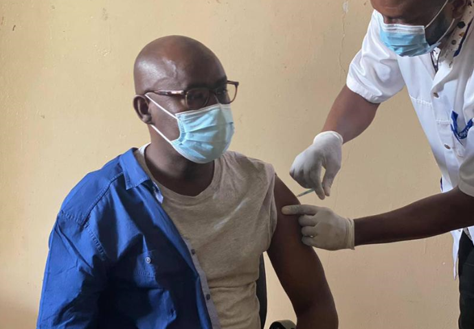 Campagne de vaccination à Mbacké : Gallo Ba, DG de la SOGIP SA montre l’exemple