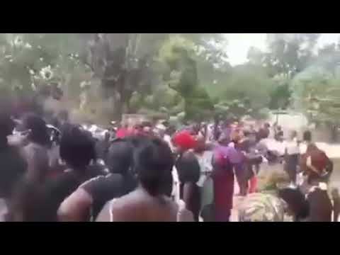 Bignona : Des femmes assiègent la préfecture pour faire libérer les jeunes manifestants… (Vidéo)