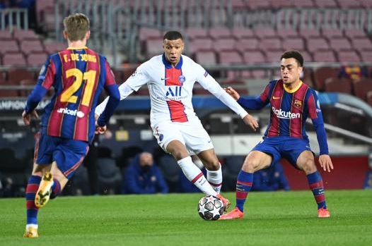 Barça-PSG : Mbappé répond à Messi, 1-1 à la pause !