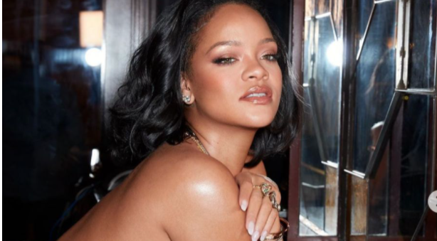 Rihanna : Sa dernière photo topless suscite l’indignation