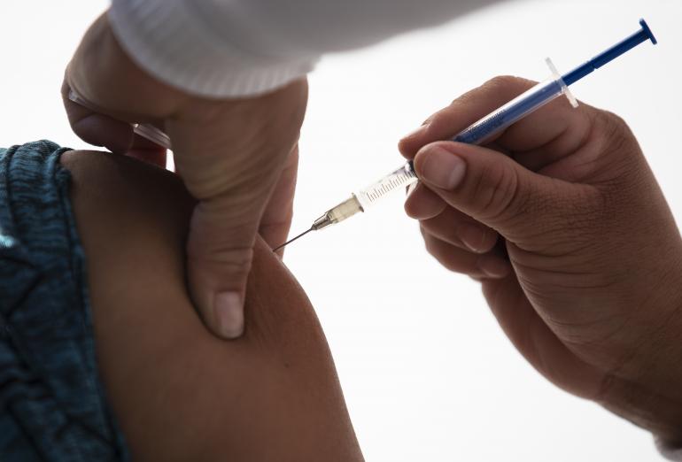 Vaccin cocid-19 : « Les 200 000 doses sont insignifiantes », révèle Dr Ousmane Badiane
