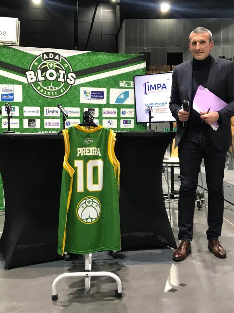 France : L’ADA Blois rend hommage à l’ancien Lion du Basket, Etienne Preira!