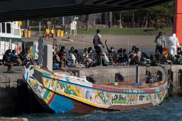 Espagne : Sonko-Adji Sarr suspend le vol de rapatriement de 100 Sénégalais pour Dakar