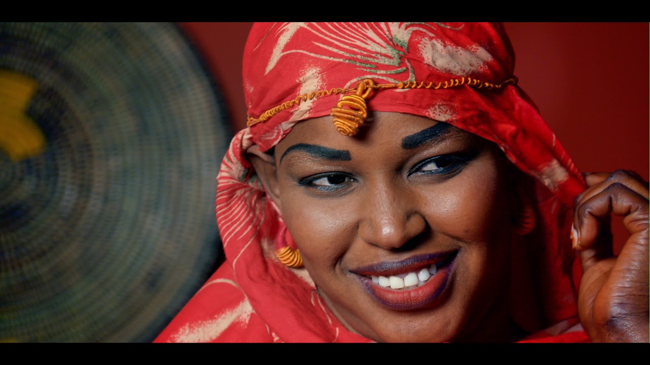 8 mars :  Julio Designer rend hommage aux femmes dans « Ya Ndeye Ndiaye »