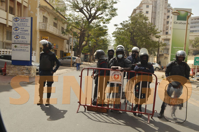 (20 photos) – Affaires Sonko : Dakar-plateau, ville morte avec un impressionnant dispositif policier