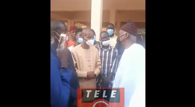 Tivaouane : Dame Mbodj, Clédor et Cie reçus par Serigne Mbaye Abdou…(vidéo)