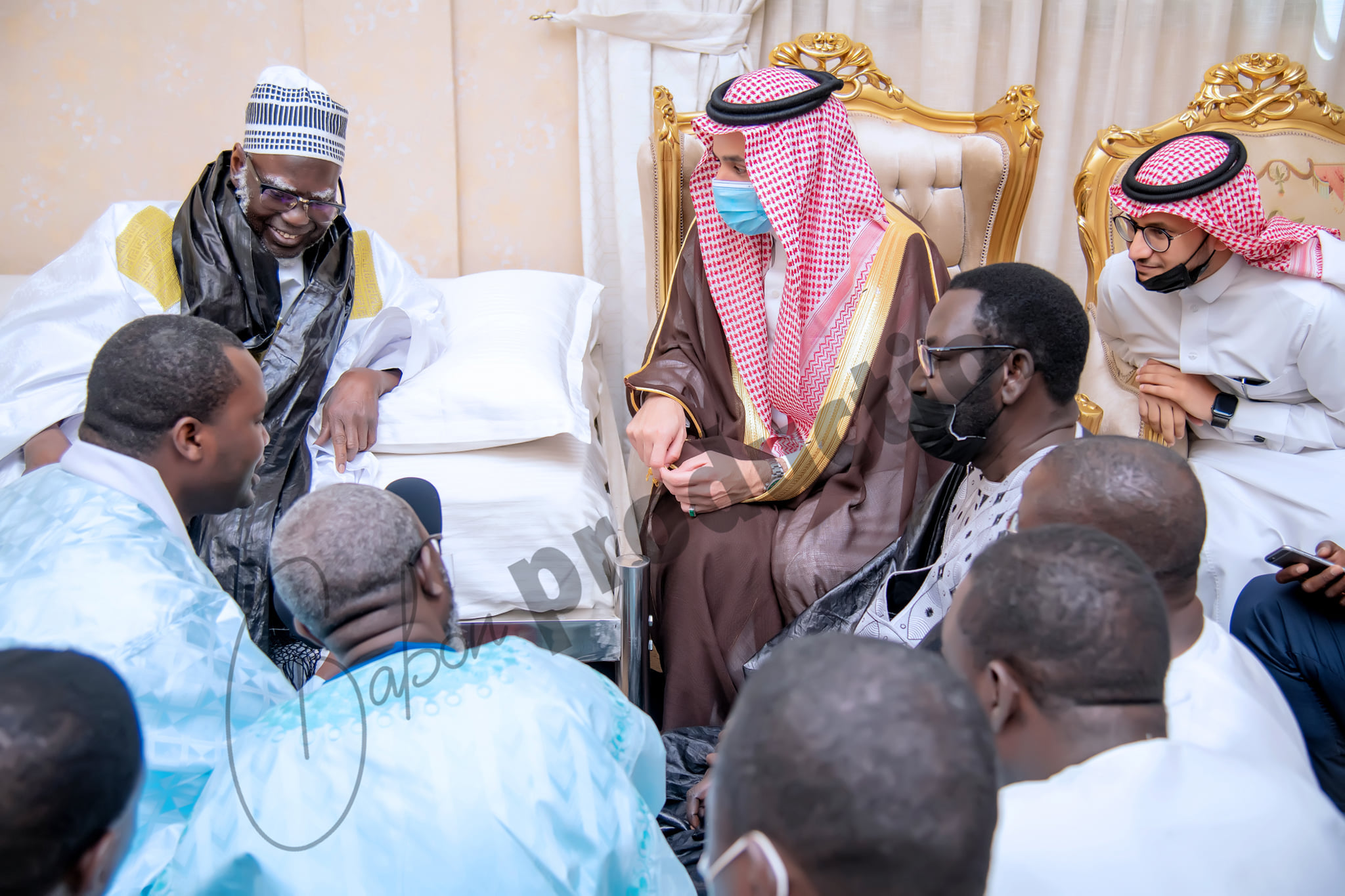 Touba : L’ambassadeur d’Arabie Saoudite chez Serigne Mountakha…(images)