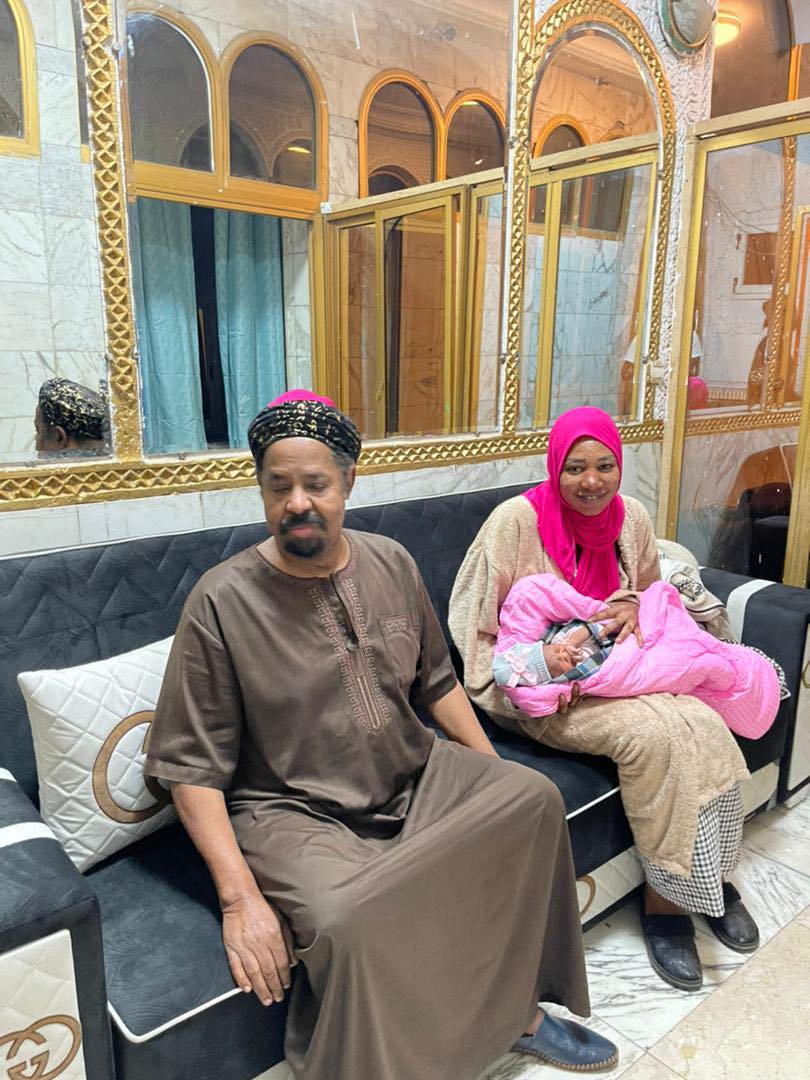 (10 photos) : Ahmed K. Niass baptise sa fille du nom de sa défunte épouse, Khady Sarr