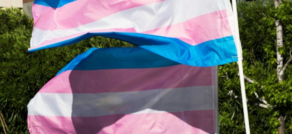 USA : veto d’un gouverneur républicain à une loi contre les mineurs transgenres