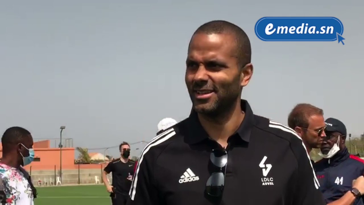 Football : L’ancienne star de la NBA, Tony Parker, détecte des talents au Sénégal (Vidéo)