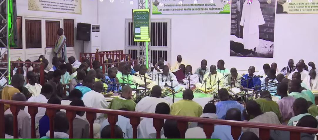 16è jour Ramadan: Déclamation des “Xassaïd” par les Hizbut Tarqqiyah à Touba (vidéo)