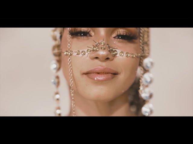 Akbess dévoile Wurus Ngalam (Clip Officiel)