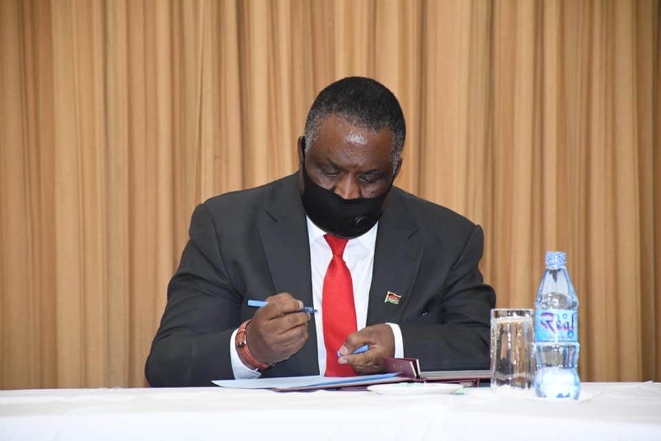 Malawi : Le ministre du Travail limogé, 14 fonctionnaires arrêtés pour le détournement des fonds