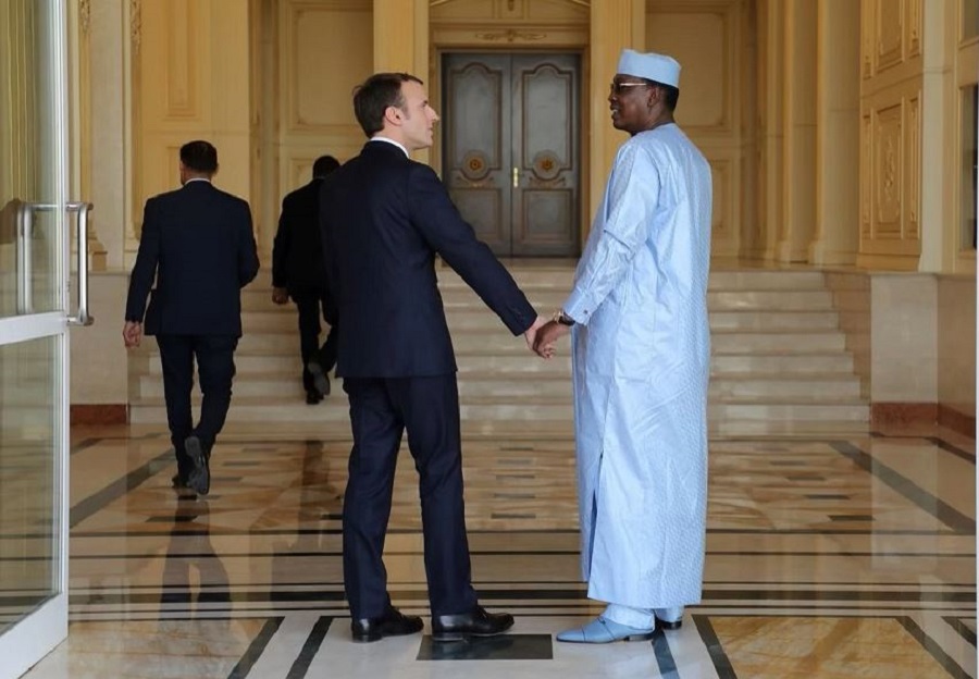 Mort d’Idriss Déby : La France insiste pour une « transition pacifique » chez son allié dans le Sahel