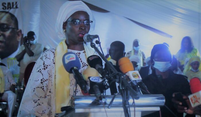 Thérèse Faye : « Si Macky Sall veut un 3ème mandat, on le lui donnera » (Vidéo)