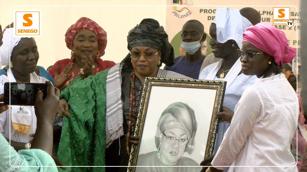 Fatick-Diarrère : Thérèse Faye tresse des lauriers au ministre Ndeye Saly Diop (Senego Tv)